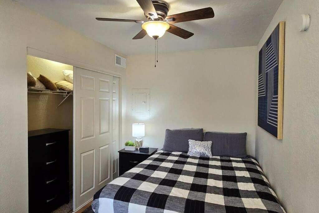 אוקלהומה סיטי Cozy Updated Cove Of Heaven, 5Mins To Lake Hefner! מראה חיצוני תמונה